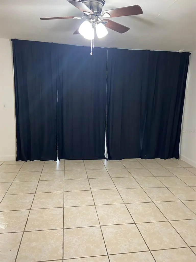 3832 N Lake Drive Tampa FL 33614