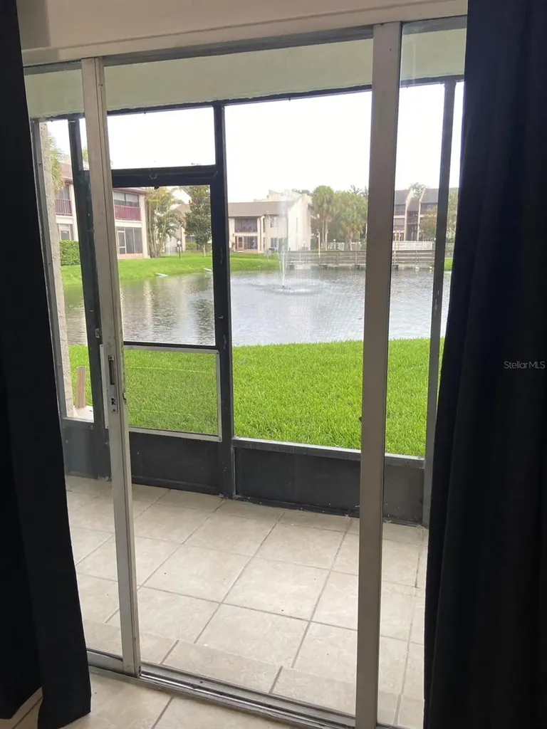 3832 N Lake Drive Tampa FL 33614