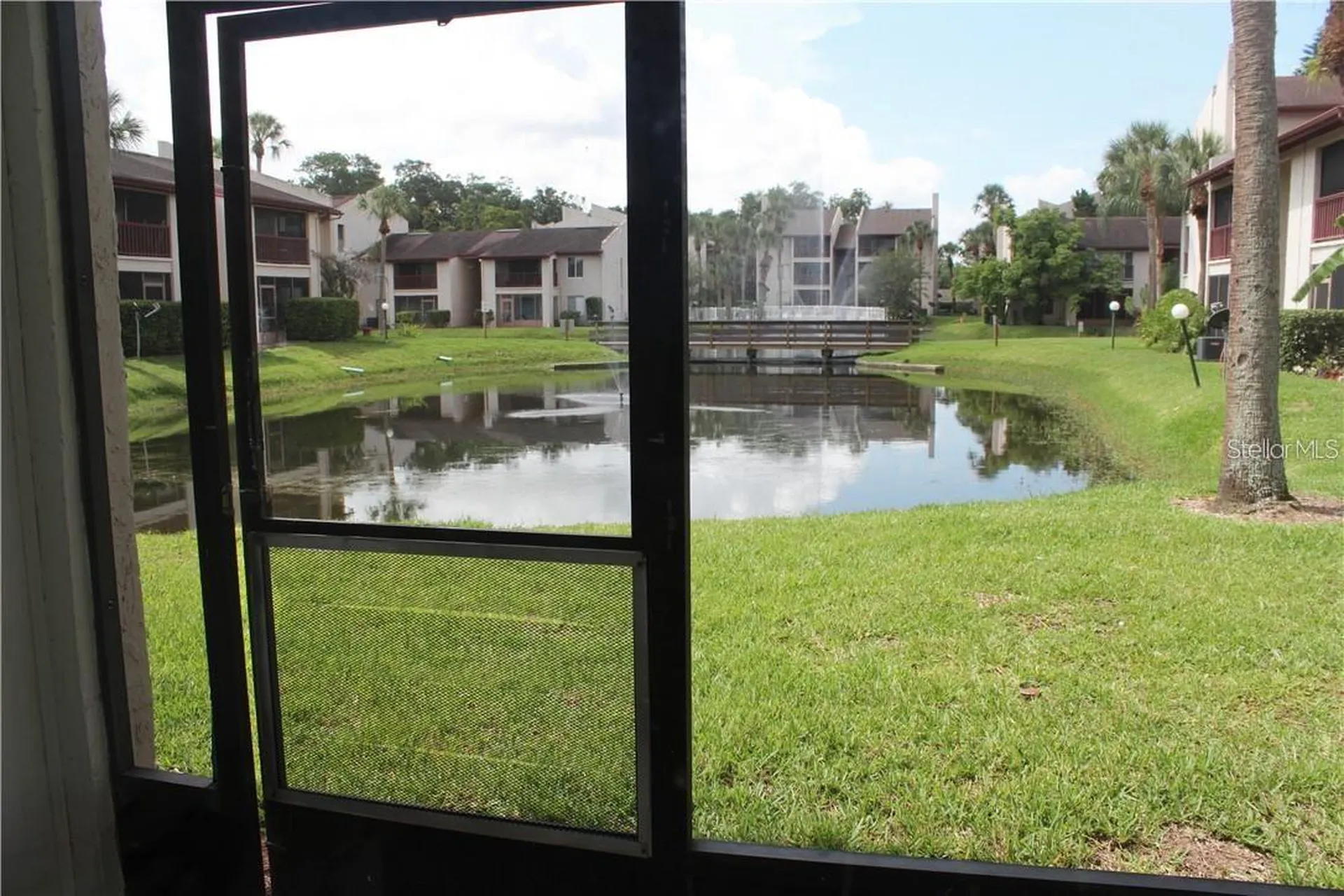 3832 N Lake Drive Tampa FL 33614