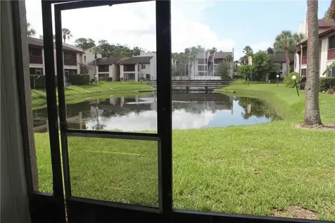 3832 N Lake Drive Tampa FL 33614