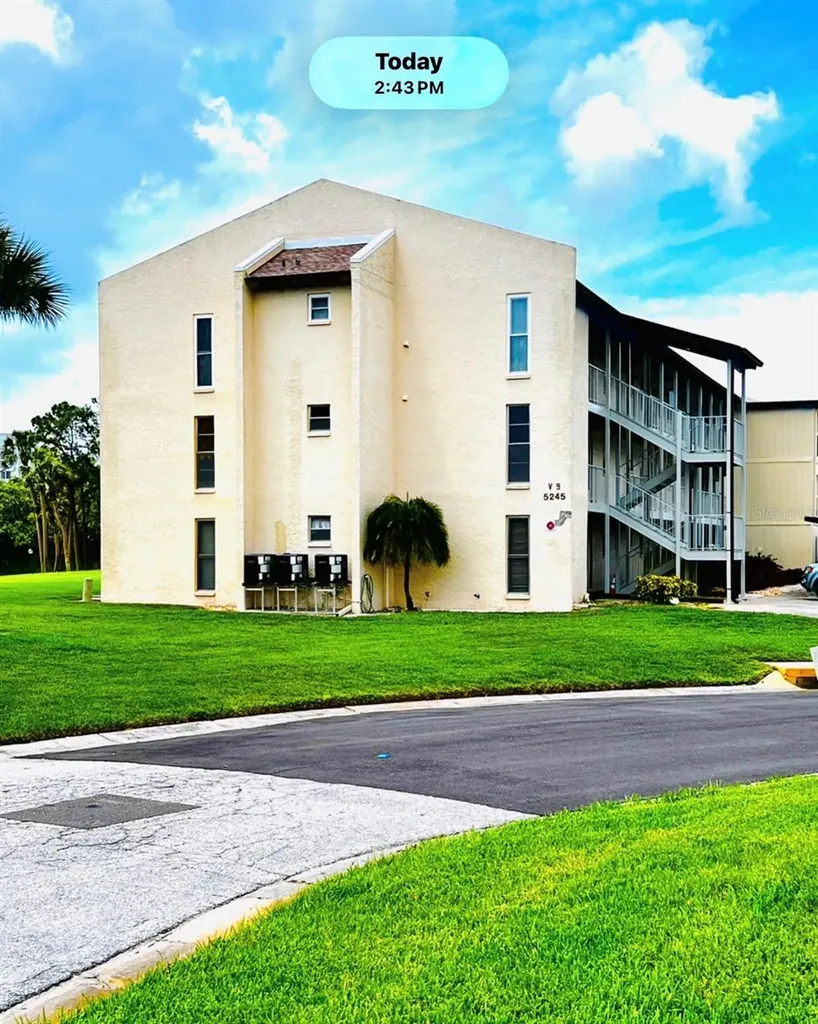 5245 Amulet Drive New Port Richey FL 34652