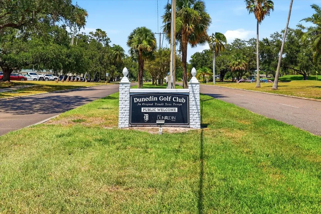 2240 Gulf View Boulevard Dunedin FL 34698
