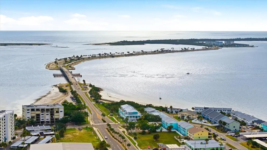 2240 Gulf View Boulevard Dunedin FL 34698