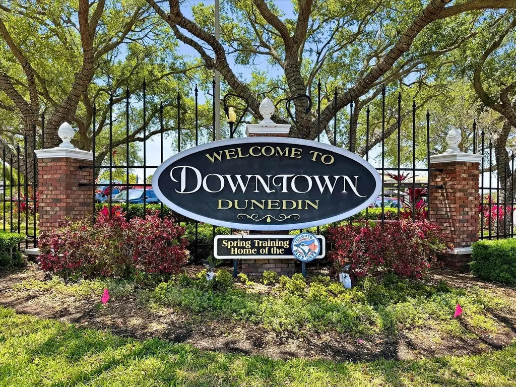 2240 Gulf View Boulevard Dunedin FL 34698