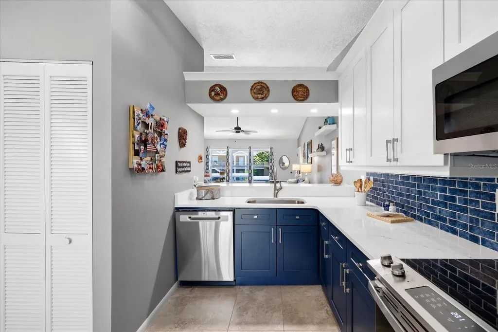 2240 Gulf View Boulevard Dunedin FL 34698