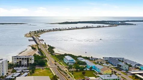 2240 Gulf View Boulevard Dunedin FL 34698
