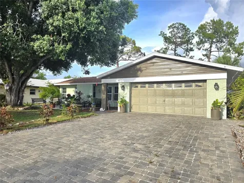 7309 Connecticut Avenue Sarasota FL 34243
