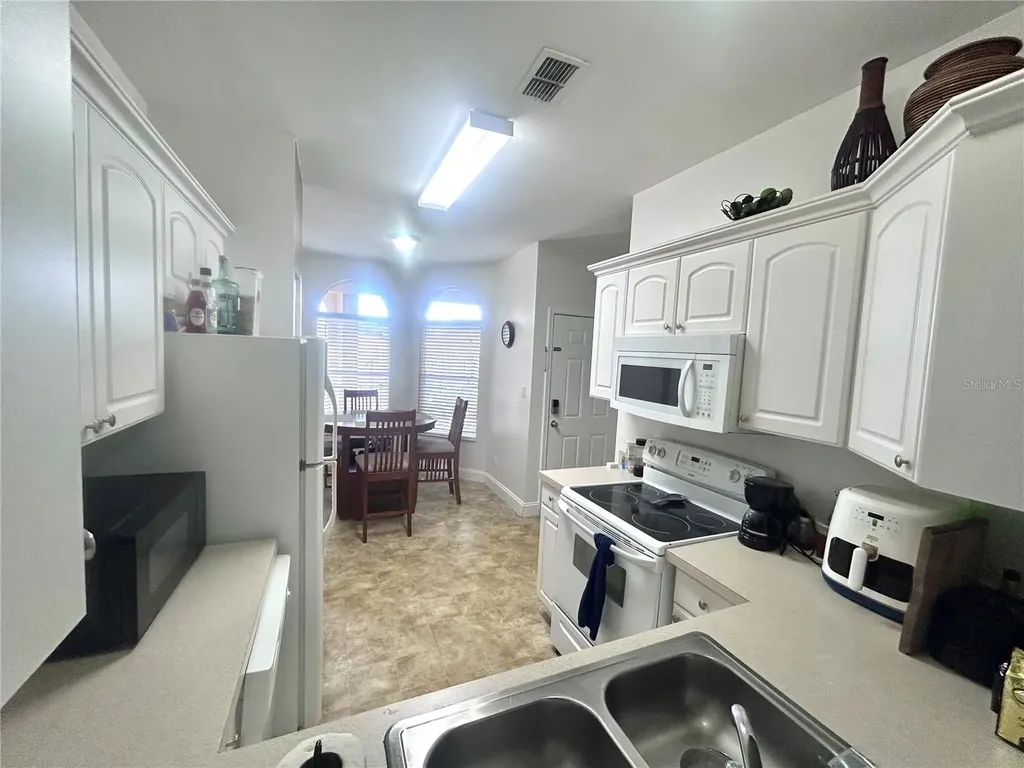 8842 Coral Palms Court Kissimmee FL 34747