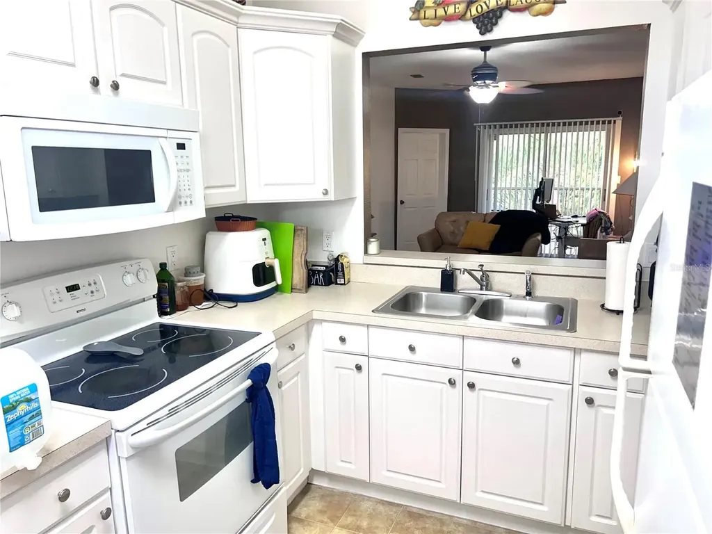 8842 Coral Palms Court Kissimmee FL 34747