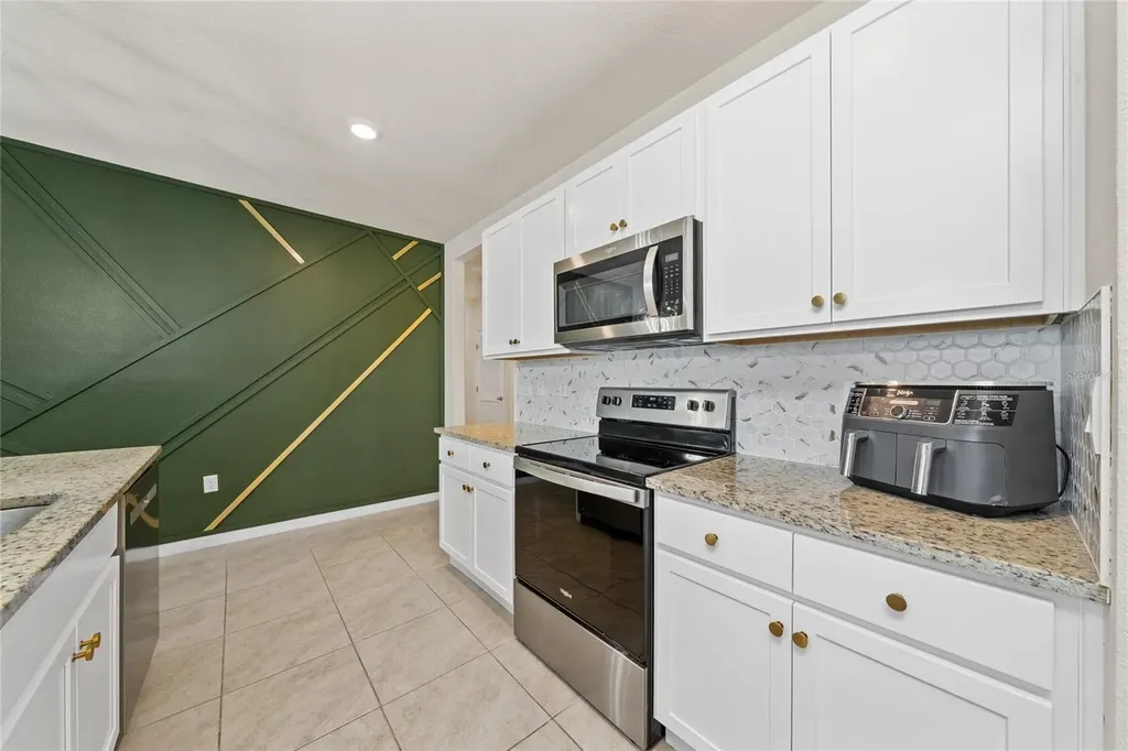 687 Griffon Avenue Lake Alfred FL 33850