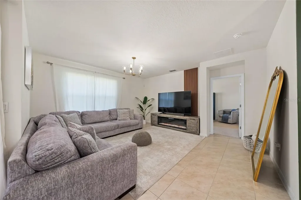 687 Griffon Avenue Lake Alfred FL 33850