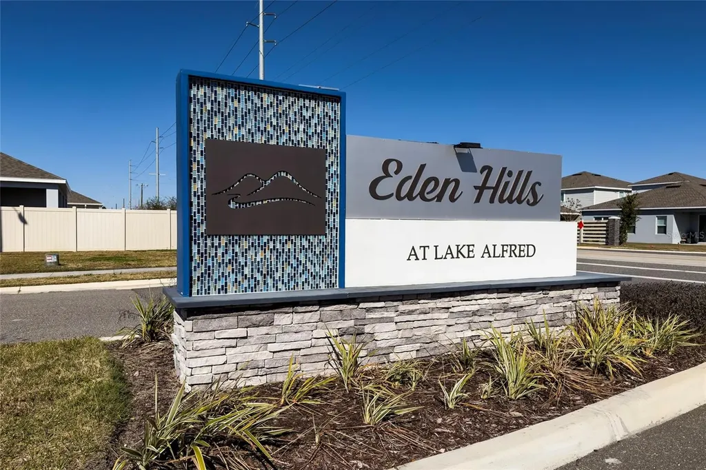 687 Griffon Avenue Lake Alfred FL 33850