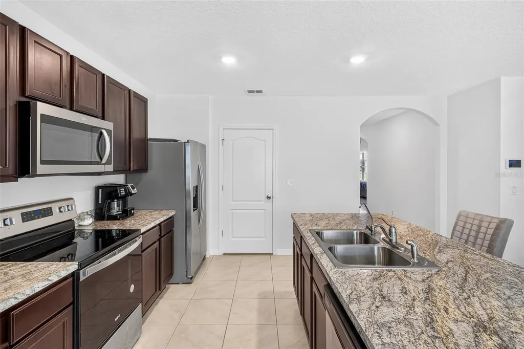 1351 Fox Squirrel Drive Davenport FL 33897