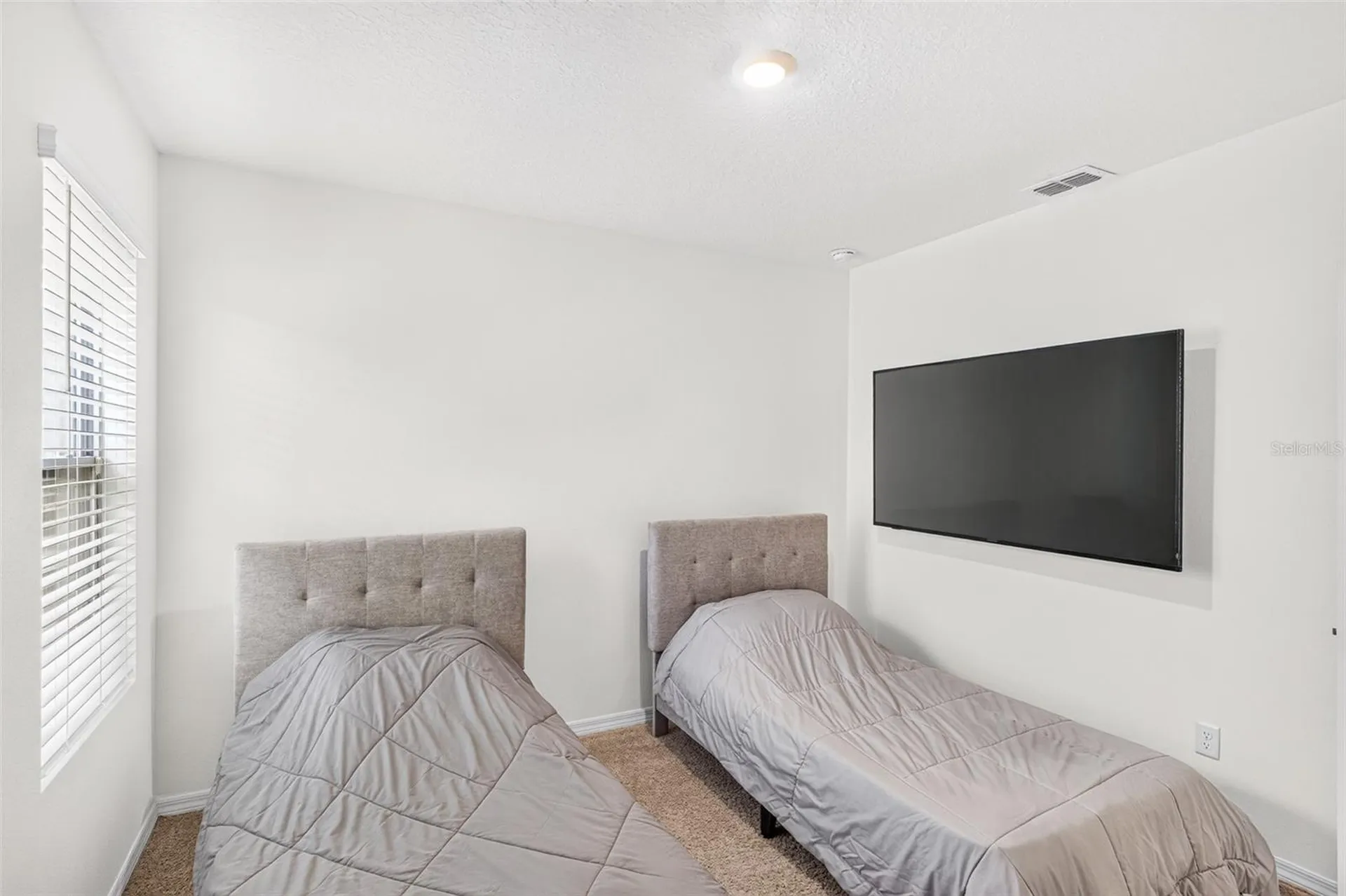 1351 Fox Squirrel Drive Davenport FL 33897