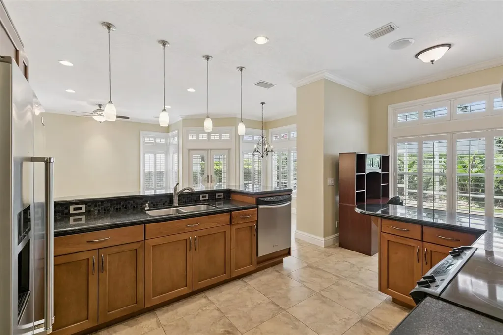 184 Wimbledon Circle Lake Mary FL 32746