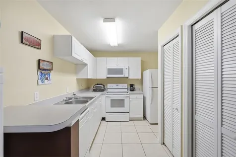 2788 Club Cortile Circle Kissimmee FL 34746