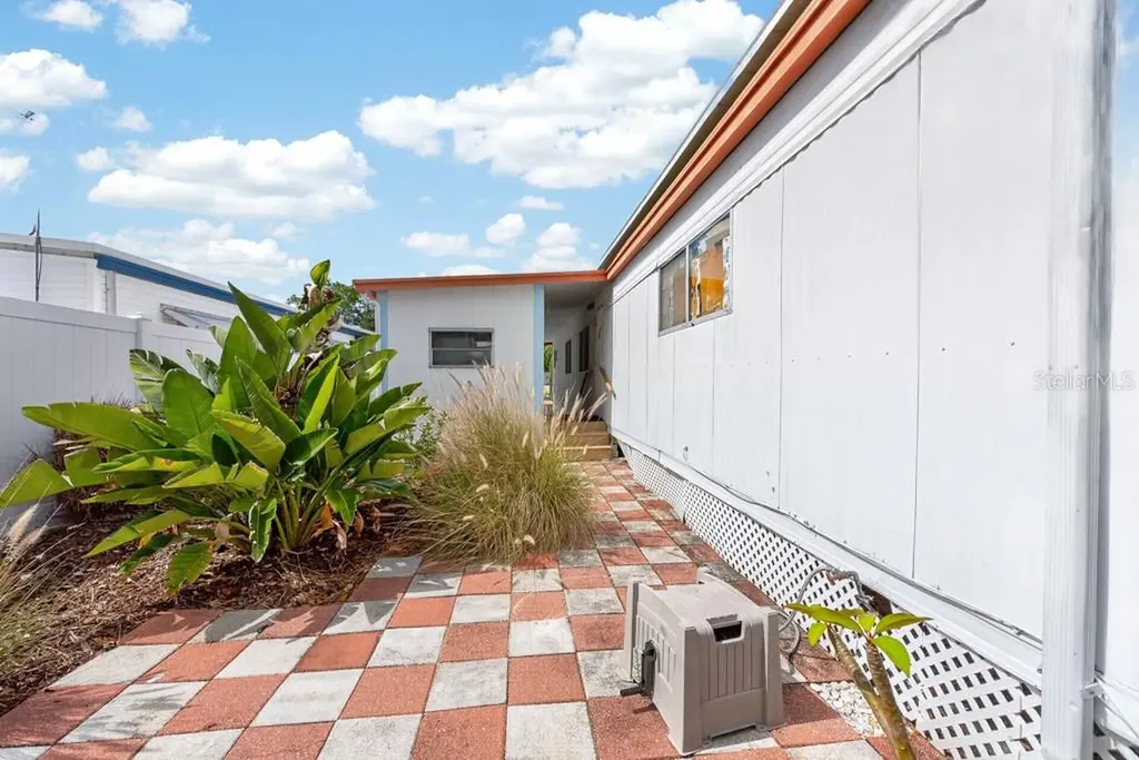 3527 Tiki Drive Holiday FL 34691