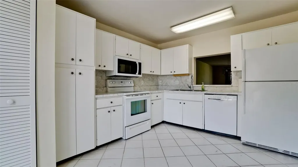 507 Lakeside Drive Bradenton FL 34210