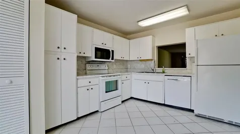 507 Lakeside Drive Bradenton FL 34210