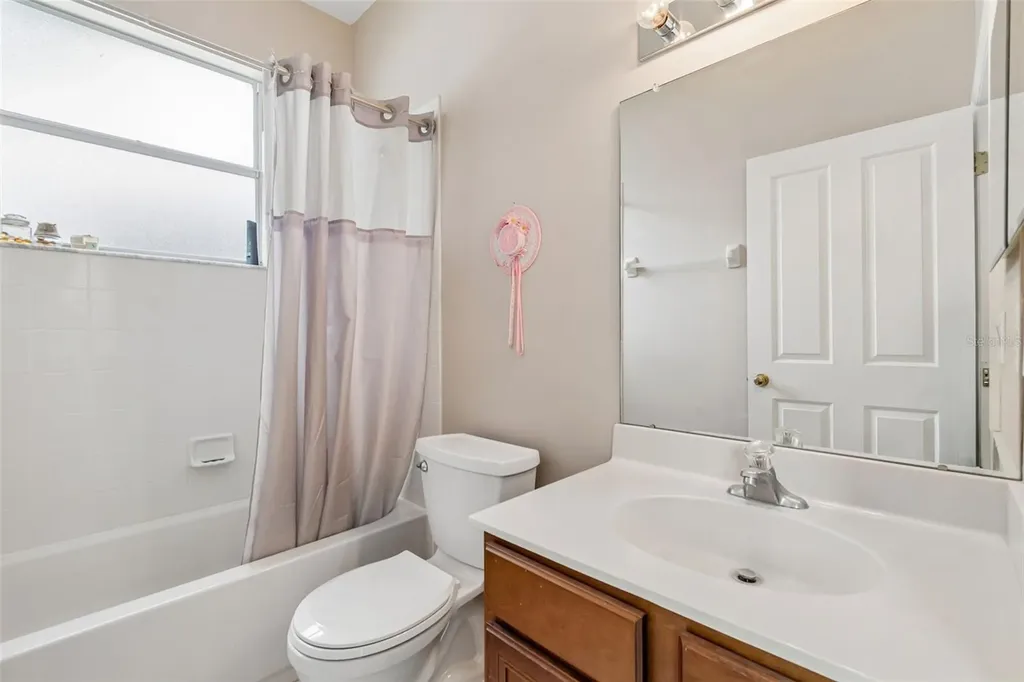 2005 Wexford Green Drive Valrico FL 33594