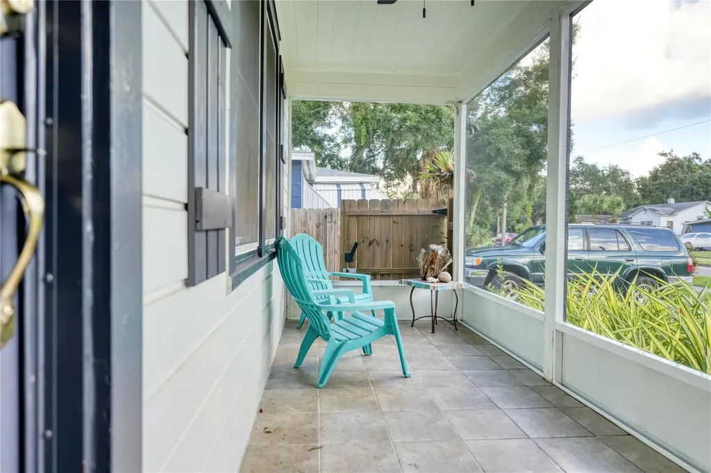 735 26th Avenue S St Petersburg FL 33705