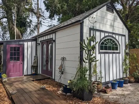 735 26th Avenue S St Petersburg FL 33705