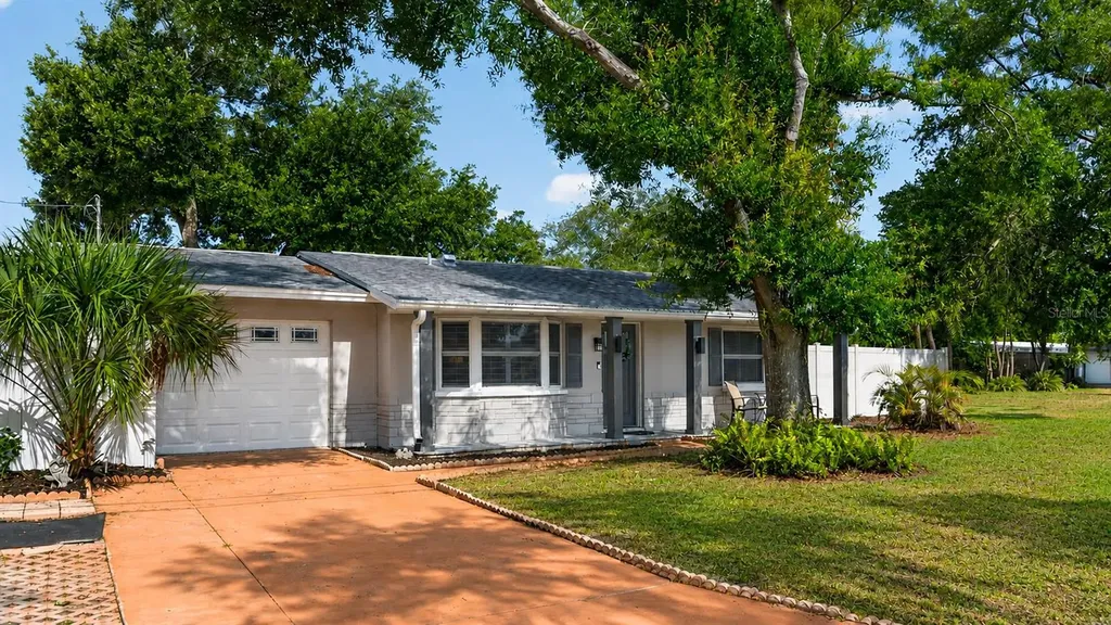 4016 83rd Street N St Petersburg FL 33709