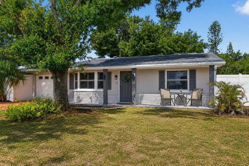 4016 83rd Street N St Petersburg FL 33709