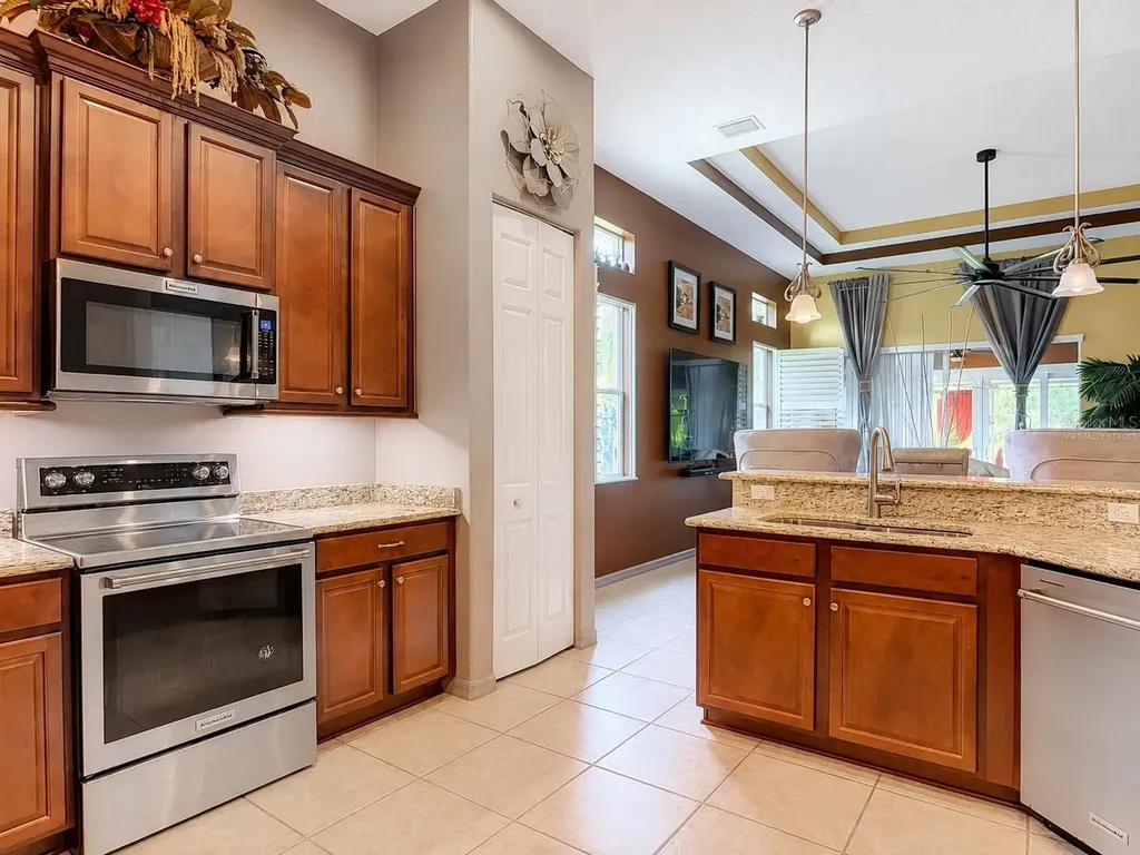 111 S Hummingbird Place Palm Coast FL 32164