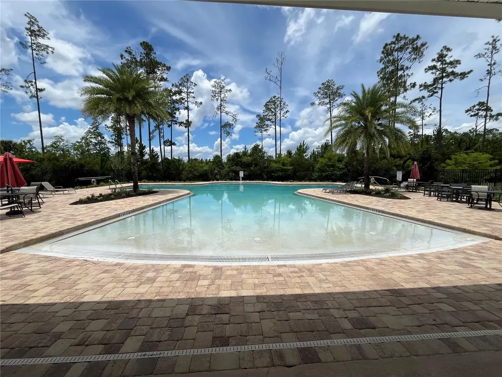 111 S Hummingbird Place Palm Coast FL 32164