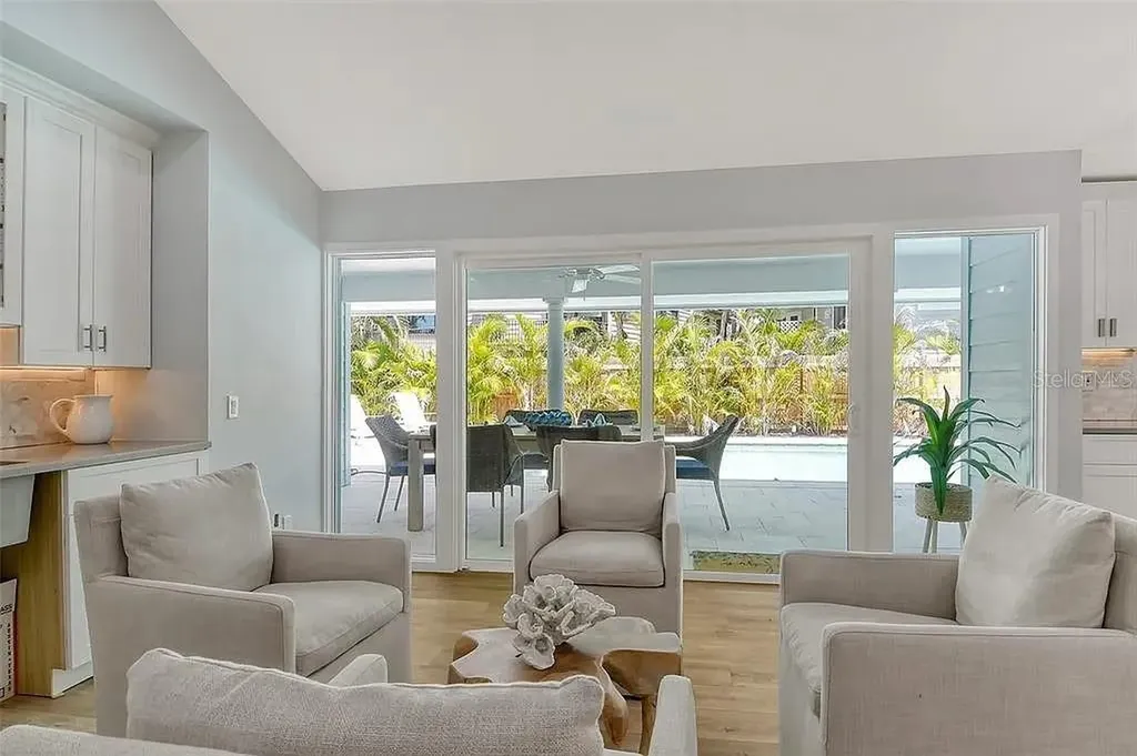 4852 Featherbed Lane Sarasota FL 34242