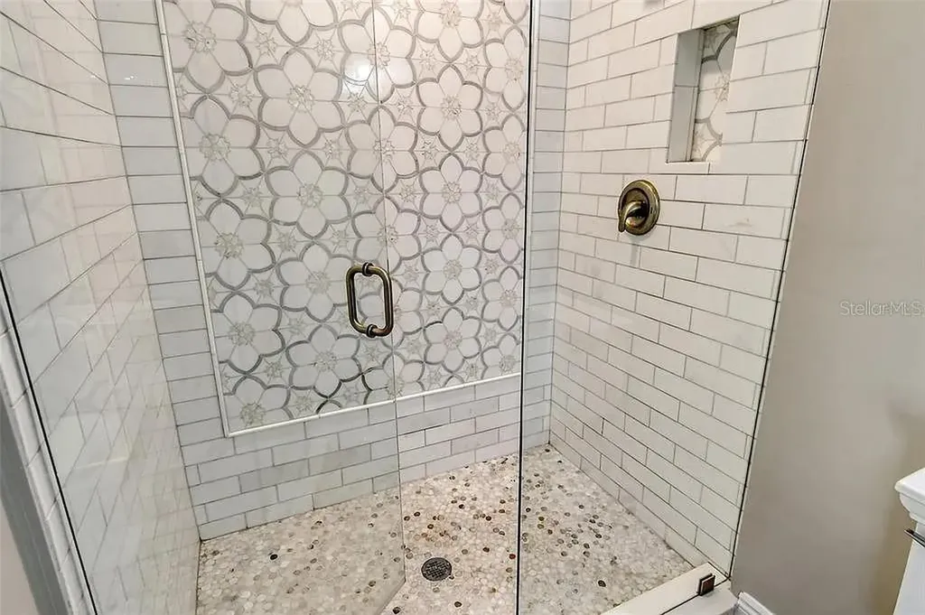 4852 Featherbed Lane Sarasota FL 34242