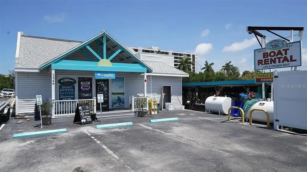4852 Featherbed Lane Sarasota FL 34242
