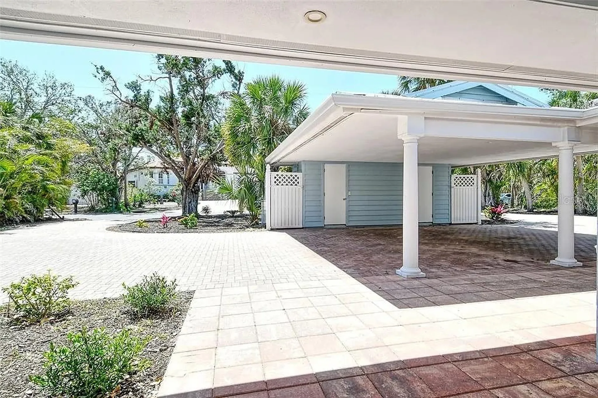 4852 Featherbed Lane Sarasota FL 34242