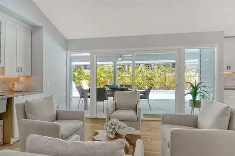 4852 Featherbed Lane Sarasota FL 34242
