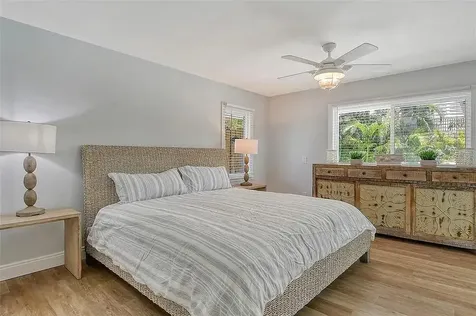 4852 Featherbed Lane Sarasota FL 34242