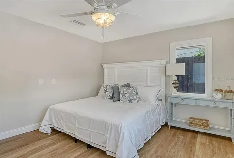 4852 Featherbed Lane Sarasota FL 34242
