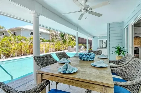 4852 Featherbed Lane Sarasota FL 34242