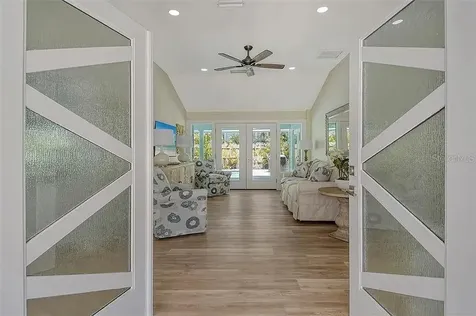 4852 Featherbed Lane Sarasota FL 34242