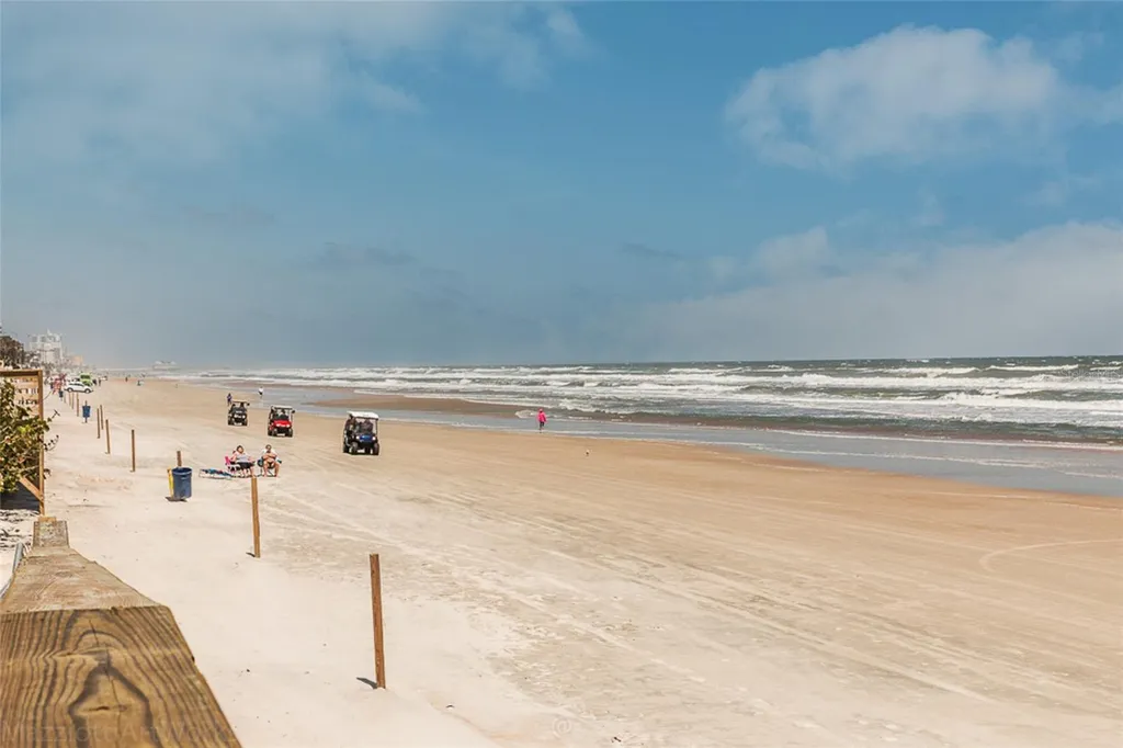 1460 N Peninsula Drive Daytona Beach FL 32118