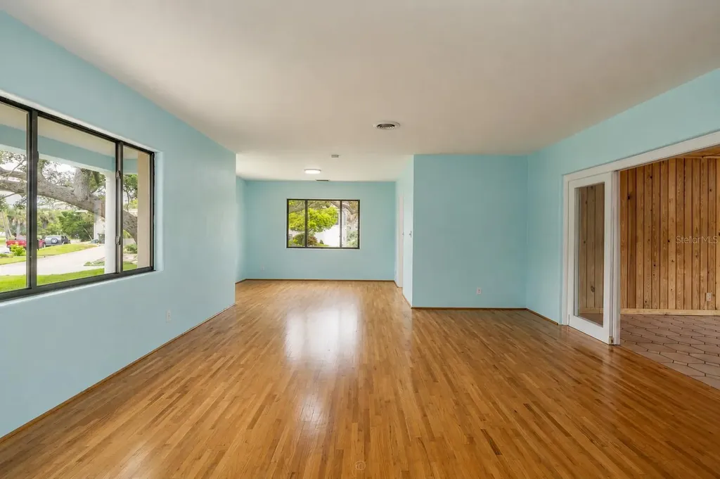 1460 N Peninsula Drive Daytona Beach FL 32118