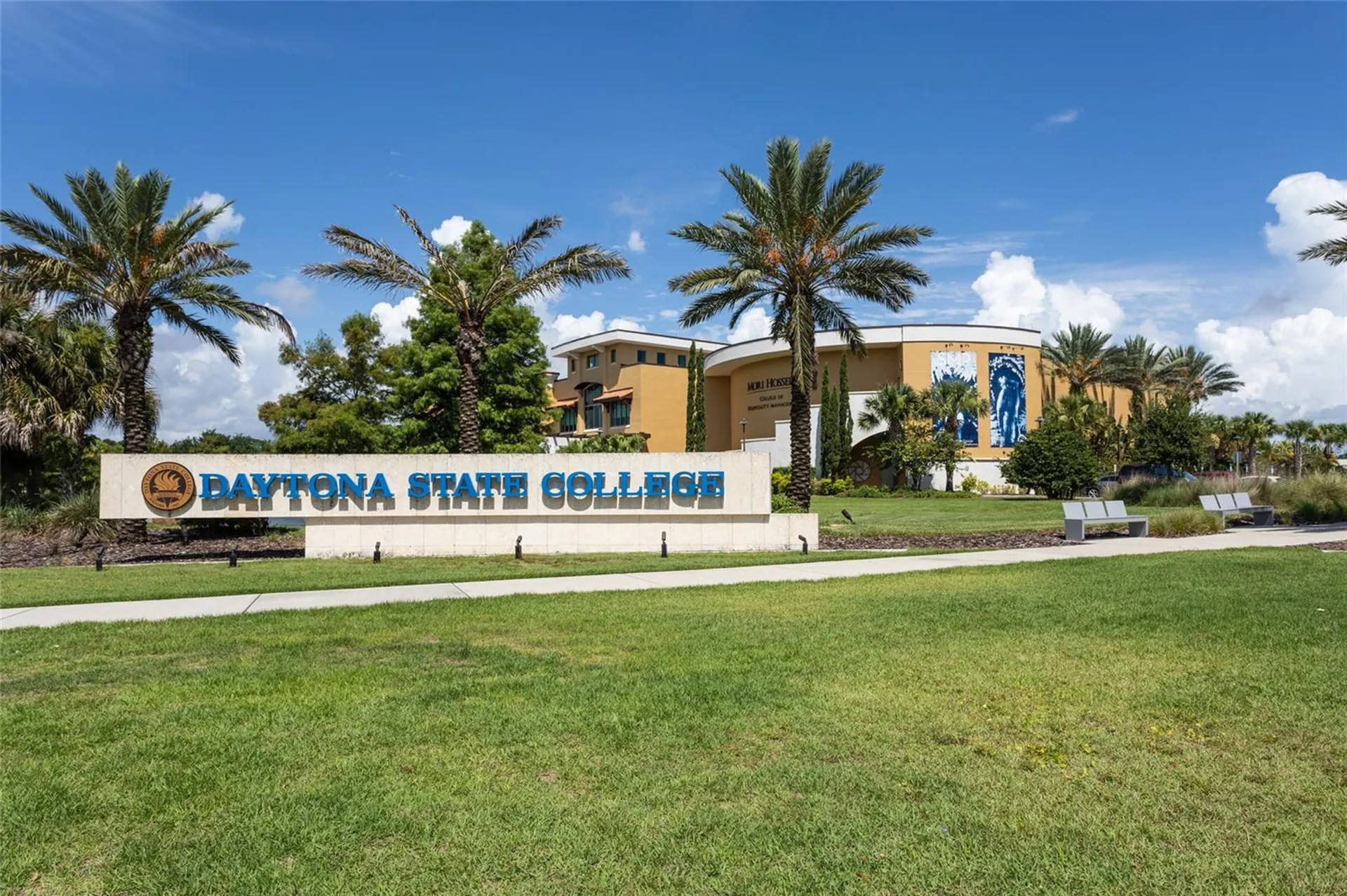 1460 N Peninsula Drive Daytona Beach FL 32118