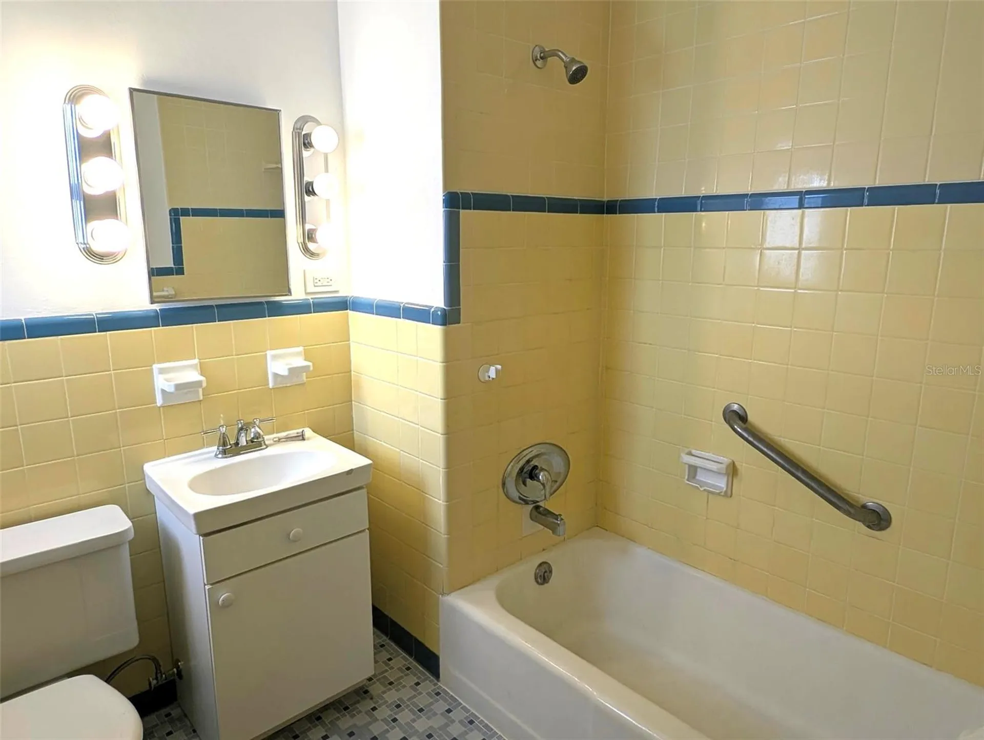 1460 N Peninsula Drive Daytona Beach FL 32118