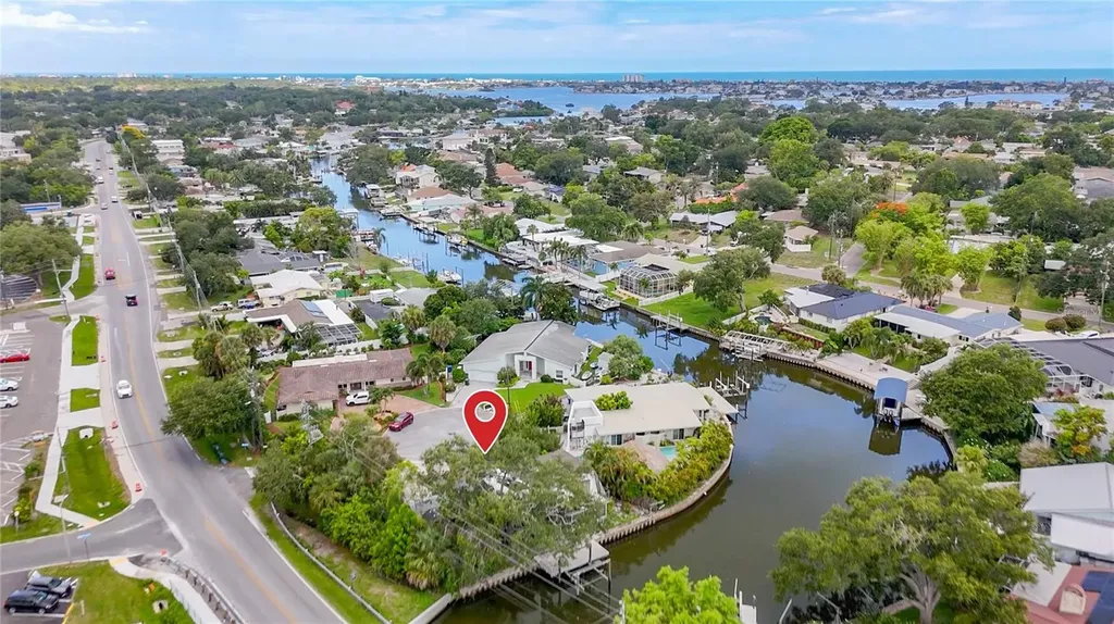3511 North Circle Largo FL 33770