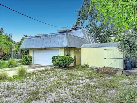 3511 North Circle Largo FL 33770