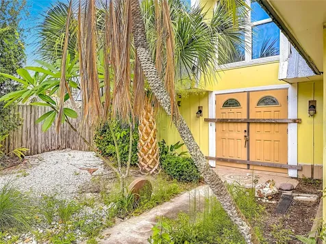 3511 North Circle Largo FL 33770