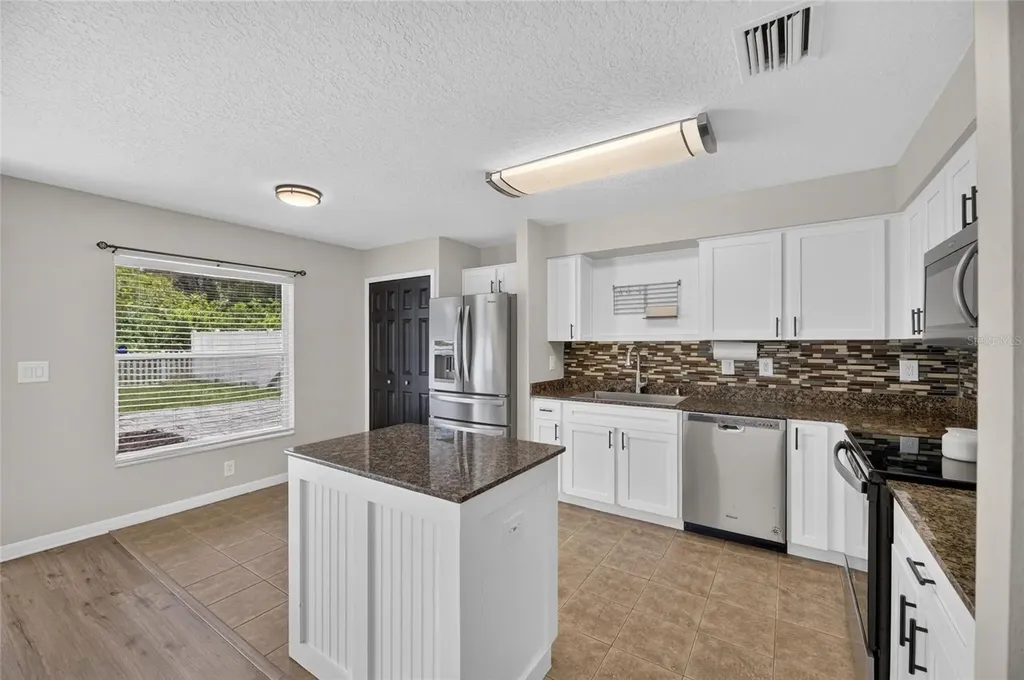 7842 Carriage Pointe Drive Gibsonton FL 33534