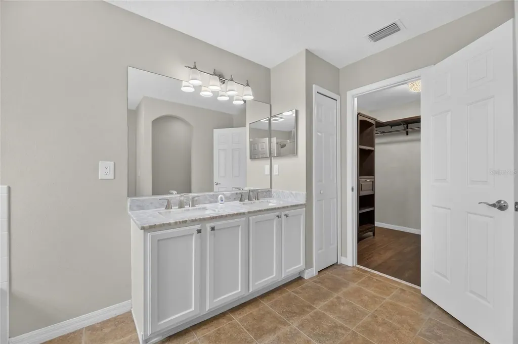 7842 Carriage Pointe Drive Gibsonton FL 33534