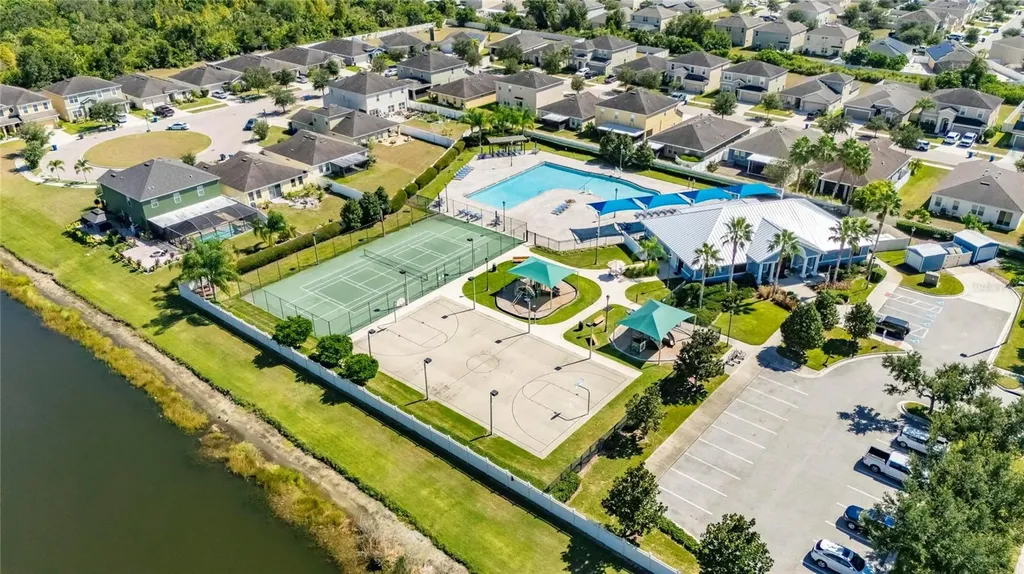 7842 Carriage Pointe Drive Gibsonton FL 33534