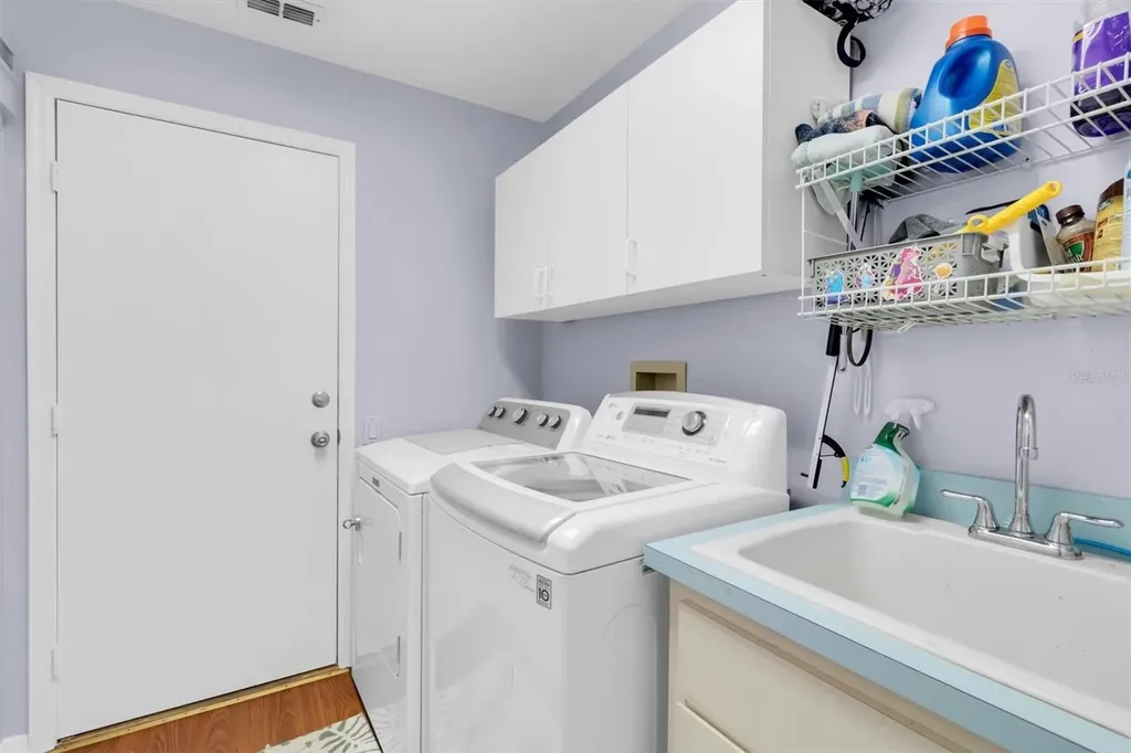 8303 Coral Creek Loop Hudson FL 34667